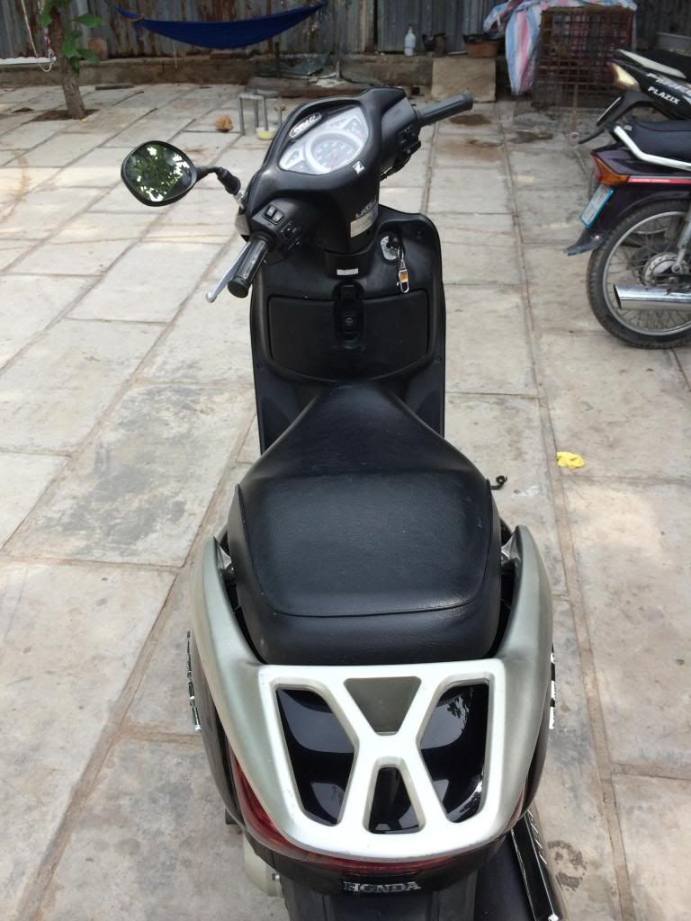 Cần bán Honda Lead ..màu đen..date2009 ..21tr - 2