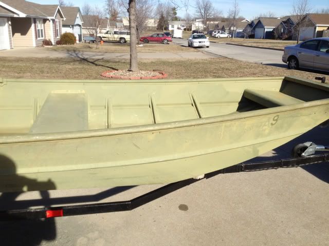  coating of primer (after much sanding and cleaning of the boat