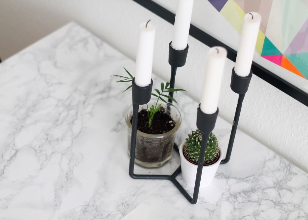 Selvklæbende marmor folie på spisebord diy